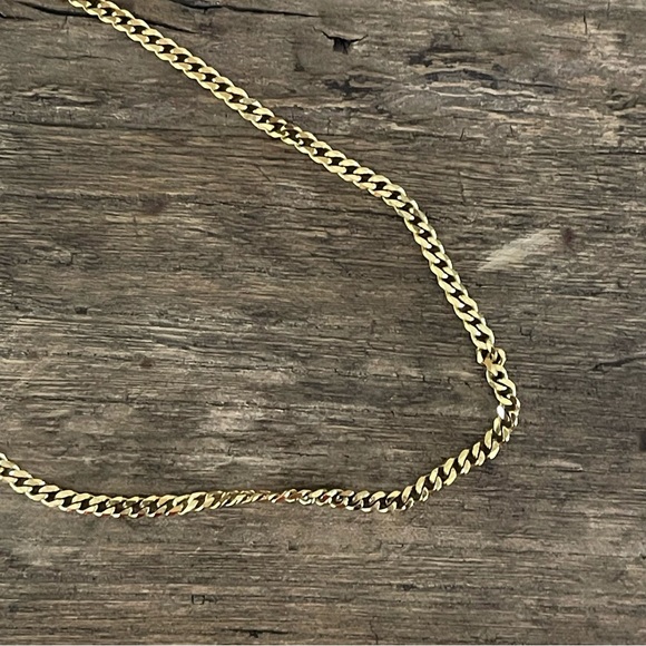 Gold Chain Necklace - Picture 1 of 3